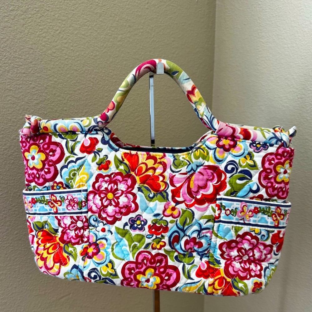 VERA BRADLEY Adorable Retired Hope Garden Floral  Handbag